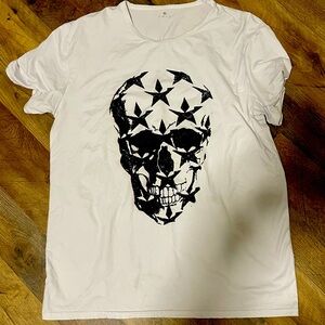 Skull and stars print graphic tee